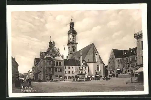 AK Freising, Marienplatz mit Denkmal