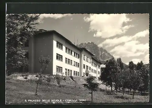 AK Cortina d`Ampezzo, Il Palazzo delle Scuole