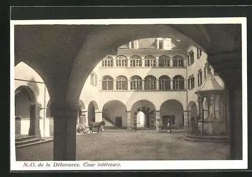 AK Rajhenburg, Notre-Dame de la Déliverance, Cour intérieure
