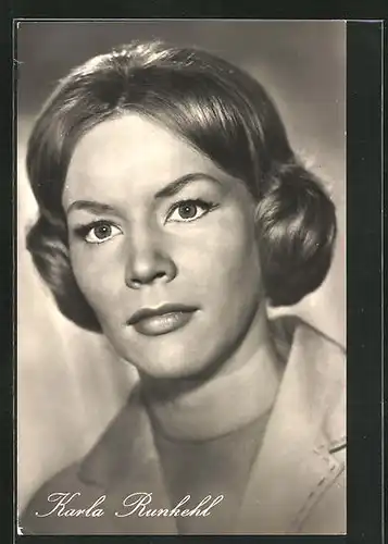 AK Schauspielerin Karla Runkehl mit bezauberndem Blick