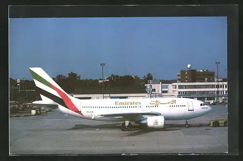 AK Flugzeug, der Fluglinie Emirates, Airbus A310-300 auf dem Flugplatz