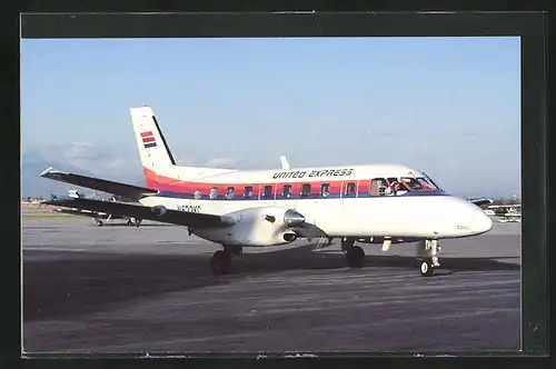 AK Flugzeug, Linienflugzeug der Fluglinie United Express, auf dem Rollfeld