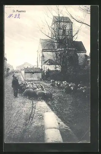 AK St. Masmes, Schäfer mit Herde bei der Kirche