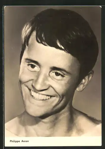 AK Schauspieler Philippe Avron mit breitem Lächeln