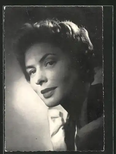 AK Schauspielerin Ingrid Bergman im Schattenspiel