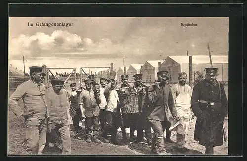 AK Kriegsgefangene beim Brotholen im Gefangenenlager