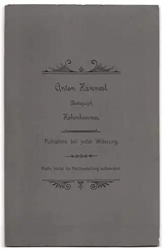 Fotografie Anton Hammerl, Hohenkammer, junges Hochzeitspaar in schwarz gekleidet