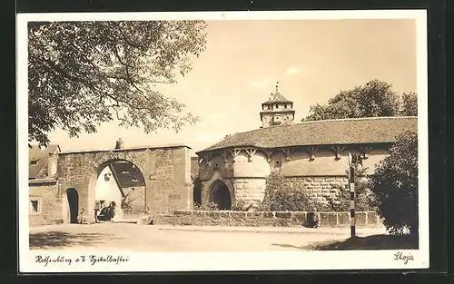 AK Rothenburg o. T., Spitalbastei mit Torbogen