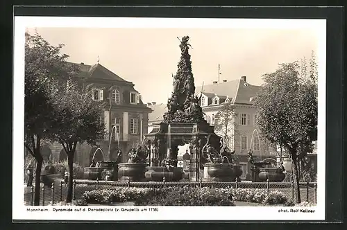 AK Mannheim, Pyramide auf d. Paradeplatz
