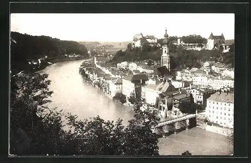 AK Burghausen /Salzach, Ortsansicht aus der Vogelschau