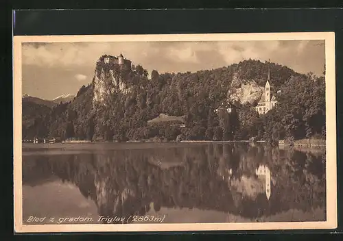 AK Bled / Veldes, See mit Schloss und Ortsansicht