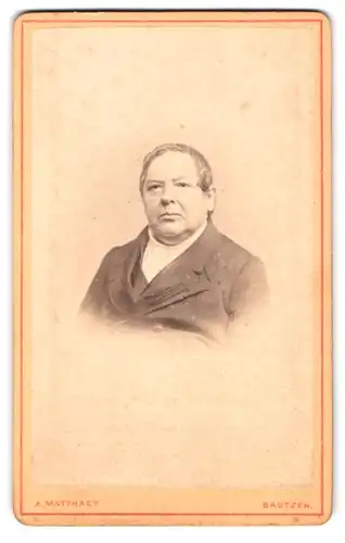 Fotografie Alexander Matthaey, Bautzen, Portrait bürgerlicher Herr in modischer Kleidung