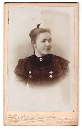 Fotografie Liebert, Holzminden, Karl-Strasse 19, Portrait junge Dame mit hochgestecktem Haar