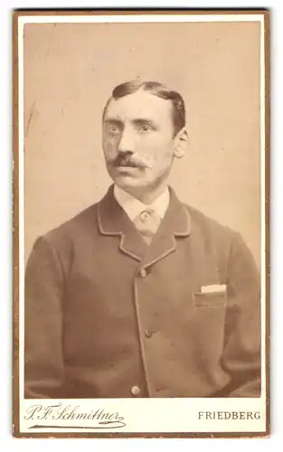 Fotografie P. F. Schmittner, Friedberg, Metzgergasse 316, Portrait Herr im gestreiften Anzug mit Moustache