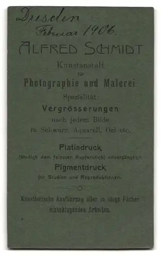 Fotografie Alfred Schmidt, Dresden, Warthaerstr. 4, Portrait junge Frau im hellen kleid mit Perlenkette, Hochsteckfrisur