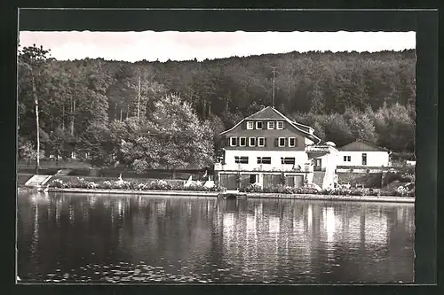 AK Hillersbach, Partie am See, Blick zum Erholungsheim