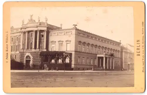 Fotografie J.F. Stiehm, Berlin, Ansicht Berlin, Partie am Palais Kaiser Wilhelm I.