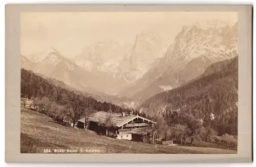 Fotografie unbekannter Fotograf, Ansicht Kufstein, Almhütte & Wilder Kaiser Bergpanorama