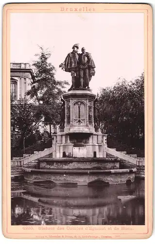 Fotografie Römmler & Jonas, Dresden, Ansicht Bruxelles, Statues des Comtes d'Egmont et de Horn