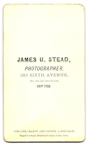 Fotografie James U. Stead, New York, 383 Sixth Avenue, Portrait Herr im Anzug mit Mittelscheitel und Oberlippenbart