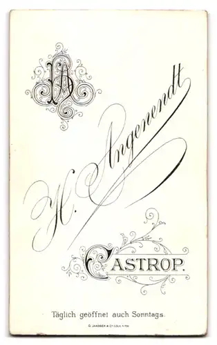 Fotografie H. Angenendt, Castrop, freundliche bürgerliche Dame mit Spitzenkragen