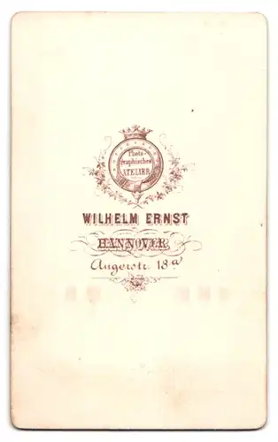 Fotografie Wilhelm Ernst, Hannover, Angerstrasse 18 a, Portrait älterer Herr im Anzug mit Backenbart