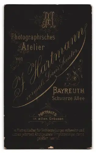 Fotografie J. Hartmann, Bayreuth, Schwarze Allee, junge Dame mit interessanter Haube