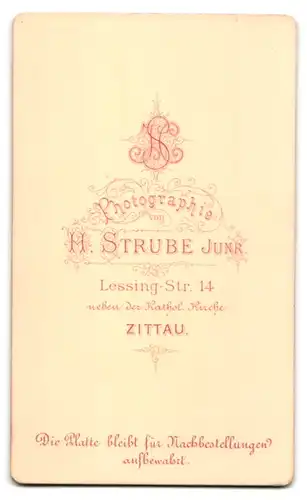 Fotografie H. Strube, Zittau, Lessing-Strasse 14, junge Christin im Portrait