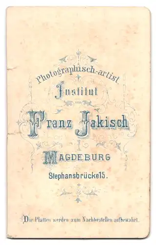 Fotografie Fr. Jakisch, Magdeburg, Stephansbrücke 15, Portrait junger Mann mit zurückgekämmtem Haar