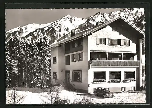 AK Gunzesried-Säge / Allgäu, Café-Restaurant Alpenrose mit Alpen im Hintergrund
