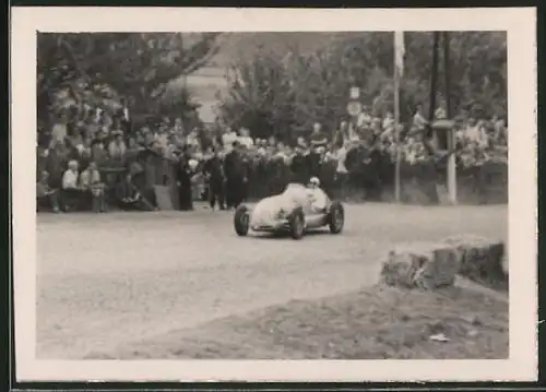 Fotografie Autorennen-Motorsport, Rennwagen in Fahrt