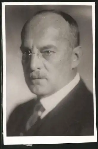 Fotografie Portrait Dr. Heinrich Ritter von Srbik, Universitätsprofessor Minister a. D. 1935