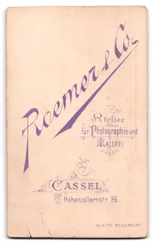 Fotografie Roemer & Co., Cassel, Hohenzollernstr. 96, Portrait Soldat in Uniform mot Oberlippenbart