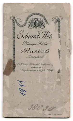 Fotografie Eduard Heid, Rastatt, Portrait Soldat in Uniform Artillerie Regiment mit Signalgeber Ärmelabzeichen