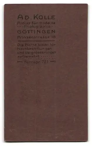 Fotografie Atelier Ad. Kolle, Göttingen, Prinzenstr. 18, Portrait Soldat in Feldgrau Uniform Rgt. 98 mit Frau