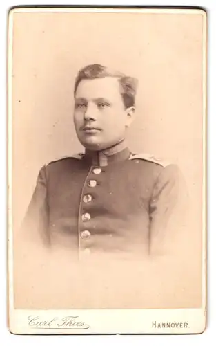 Fotografie Carl Thies, Hannover, Höltystr. 13, Portrait Uffz. in Uniform Rgt. 79