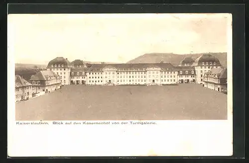 AK Kaiserslautern, Blick auf den Kasernenhof von der Turmgalerie