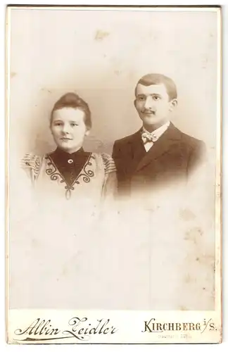 Fotografie Albin Zeidler, Kirchberg i. S., Neumarkt 238, junges Paar mit nachgestochenen Augenpartien