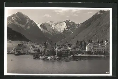AK Balholm, Ortschaft am Sognefjord