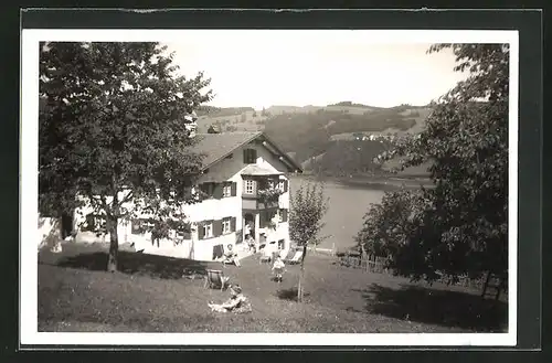 AK Rieder-Bühl / Alpsee, Pension Landhaus mit Fluss im Sonnenschein