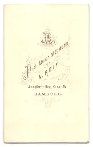 Fotografie A. Reif, Hamburg, Jungfernstieg, Bazar 16, Portrait junge Dame mit Hochsteckfrisur