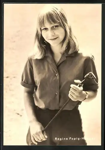 AK Schauspielerin Regina Popig-Heeger mit Reitgerte