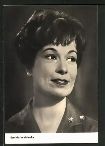 AK Schauspielerin Eva Maria Meineke mit freundlichem Lächeln im Portrait