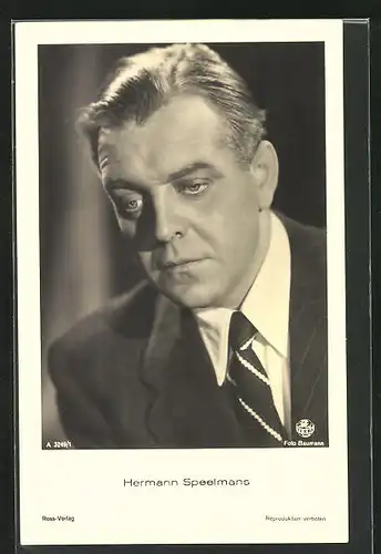 AK Schauspieler Hermann Speelmans mit ernstem Gesicht