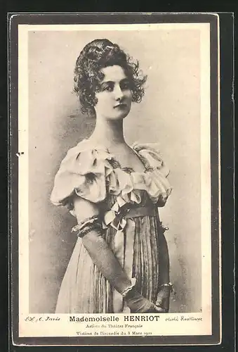 AK Schauspielerin Mademoiselle Henriot, Artiste du Théâtre Francais, Victime de l`incendie 1900