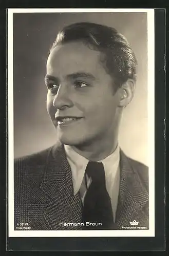 AK Schauspieler Hermann Braun mit lächelndem Gesicht