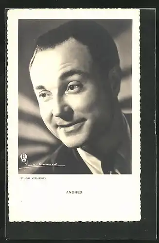 AK Schauspieler Andrex lächelt verschmitzt