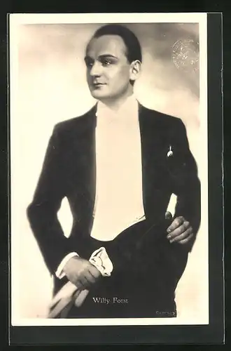 AK Schauspieler Willy Forst im Frack mit Fliege