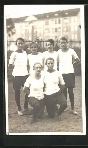 Foto-AK Brandenburg / Havel, Gruppenfoto von Jungturnerinnen 1904