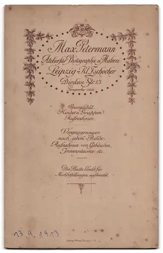 Fotografie Max Petermann, Leipzig, Dieskauerstr. 13, Portrait Braut und Bräutigam im Kleid mit Schleier und Anzug
